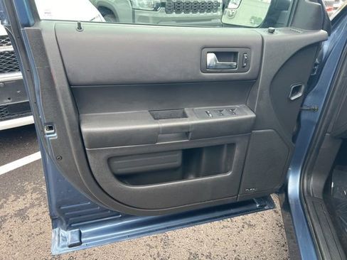 Used 2019 Ford Flex SE FWD image 4