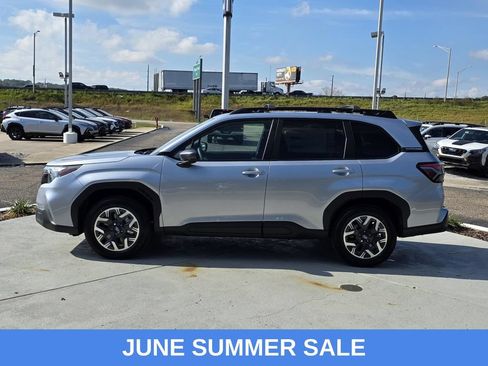 Used 2026 Subaru Forester Premium AWD/4WD image 6