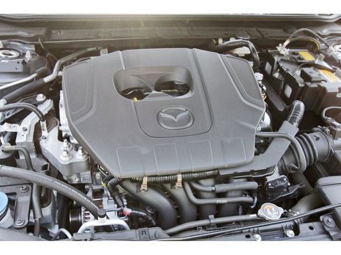 Certified 2025 MAZDA MAZDA3 Carbon AWD/4WD image 32