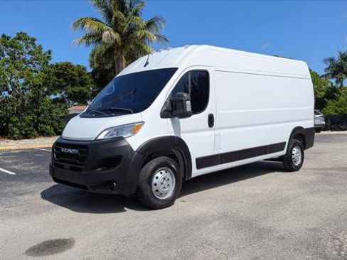Used 2023 RAM ProMaster 2500 FWD image 2