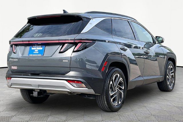 Certified 2025 Hyundai Tucson Limited AWD/4WD image 14