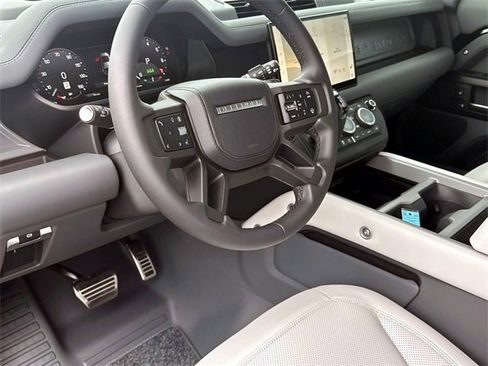 New 2025 Land Rover Defender 110 V8 image 30