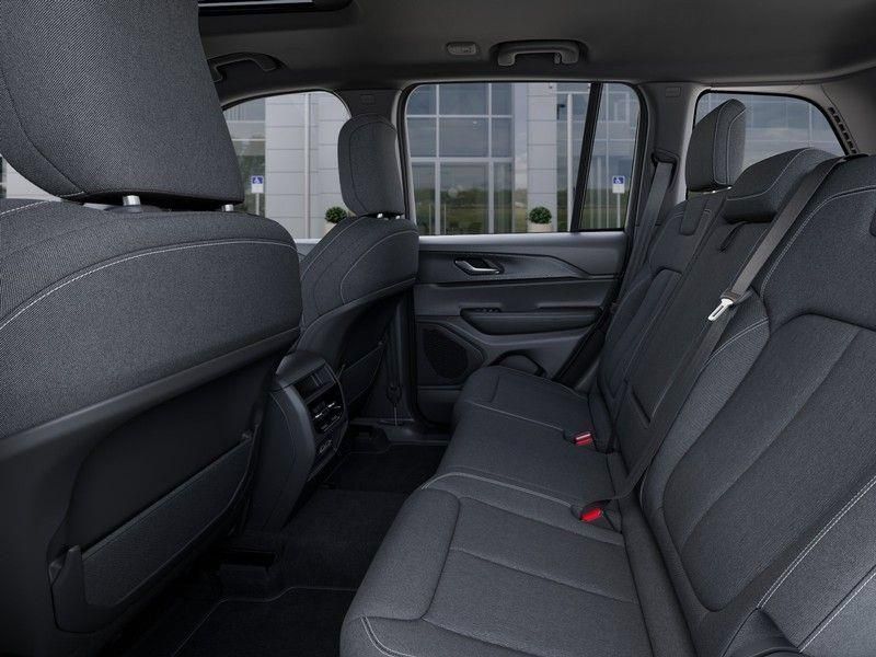 New 2025 Jeep Grand Cherokee Laredo X w/ Luxury Tech Group I AWD/4WD image 23