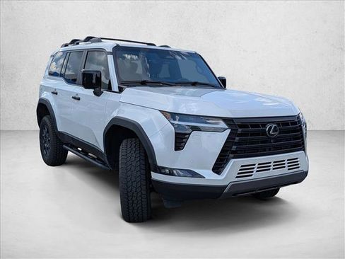 Used 2025 Lexus GX 550 AWD/4WD image 3