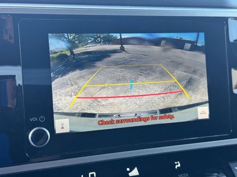Used 2025 Toyota Tundra SR5 AWD/4WD image 28