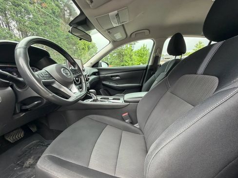 Used 2022 Nissan Sentra SV FWD image 14