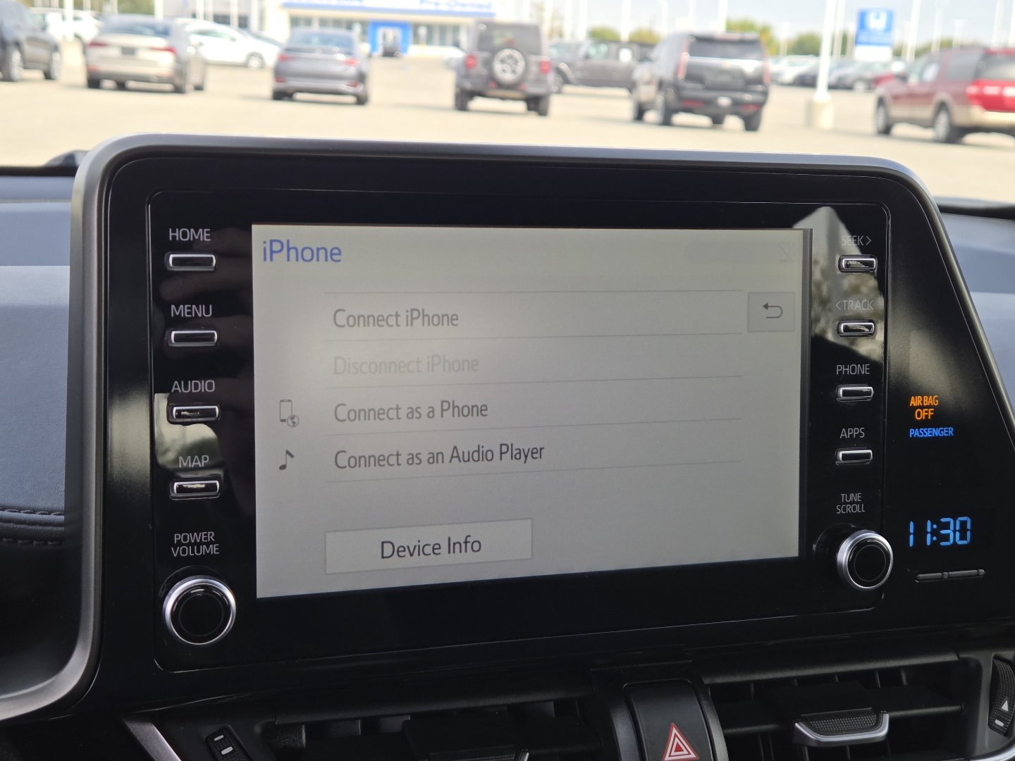 Used 2019 Toyota C-HR LE FWD image 3