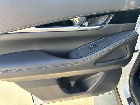 Certified 2025 INFINITI QX60 Pure image 13