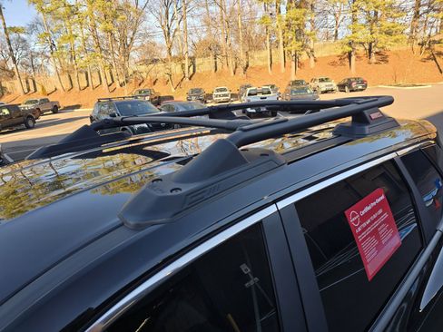 Certified 2025 Nissan Rogue SV image 10