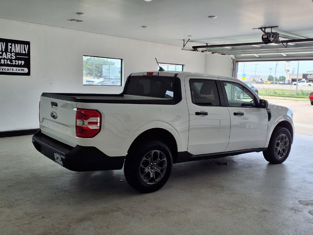 Used 2024 Ford Maverick XLT FWD image 3