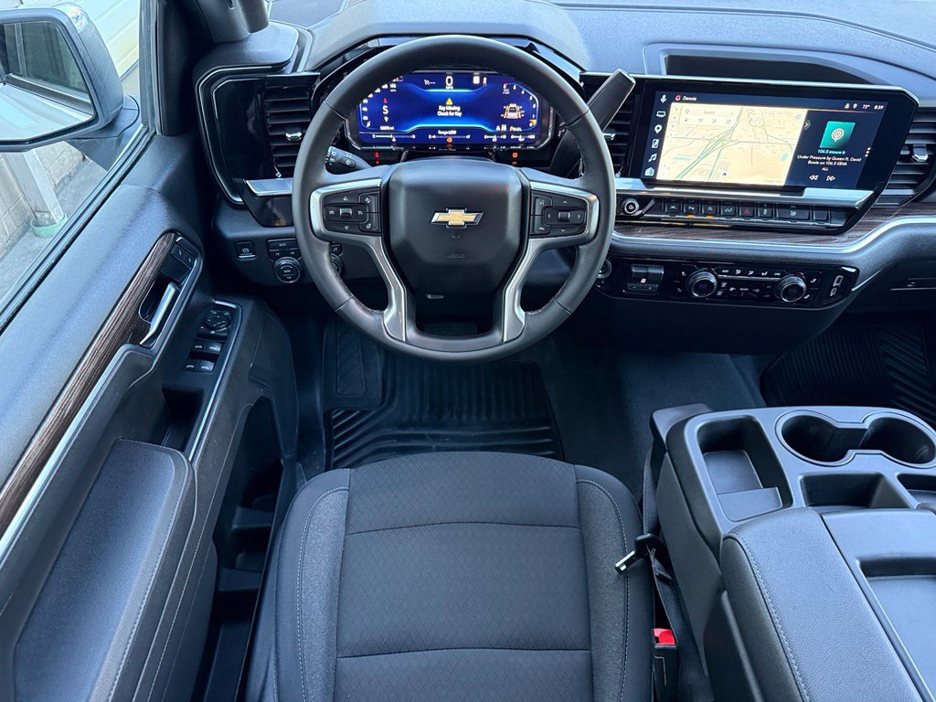 Used 2025 Chevrolet Silverado 1500 LT w/ Safety Package AWD/4WD image 29