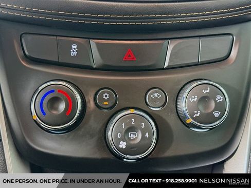 Used 2022 Chevrolet Trax LT w/ Sport Edition AWD/4WD image 15