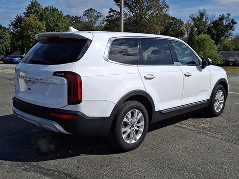 Used 2022 Kia Telluride LX image 6