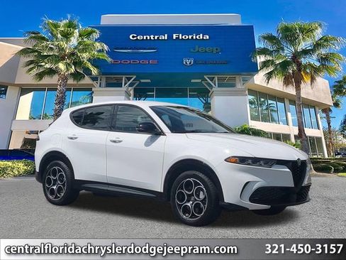 Used 2025 Alfa Romeo Tonale w/ Premium Package AWD/4WD image 1
