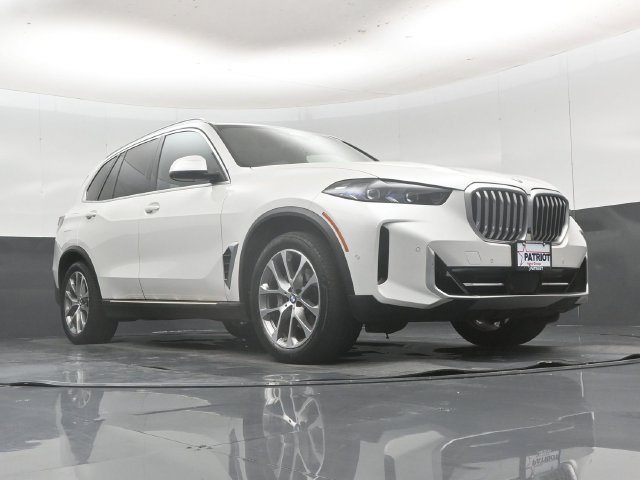 Used 2024 BMW X5 xDrive40i AWD/4WD image 54