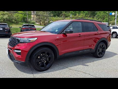 Used 2023 Ford Explorer ST-Line w/ Class IV Trailer Tow Package AWD/4WD image 4