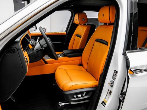 Used 2022 Rolls-Royce Cullinan AWD/4WD image 48