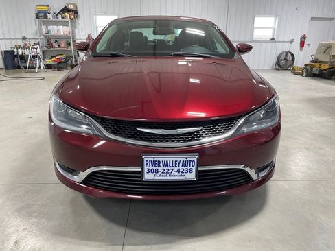 Used 2016 Chrysler 200 Limited Platinum image 2