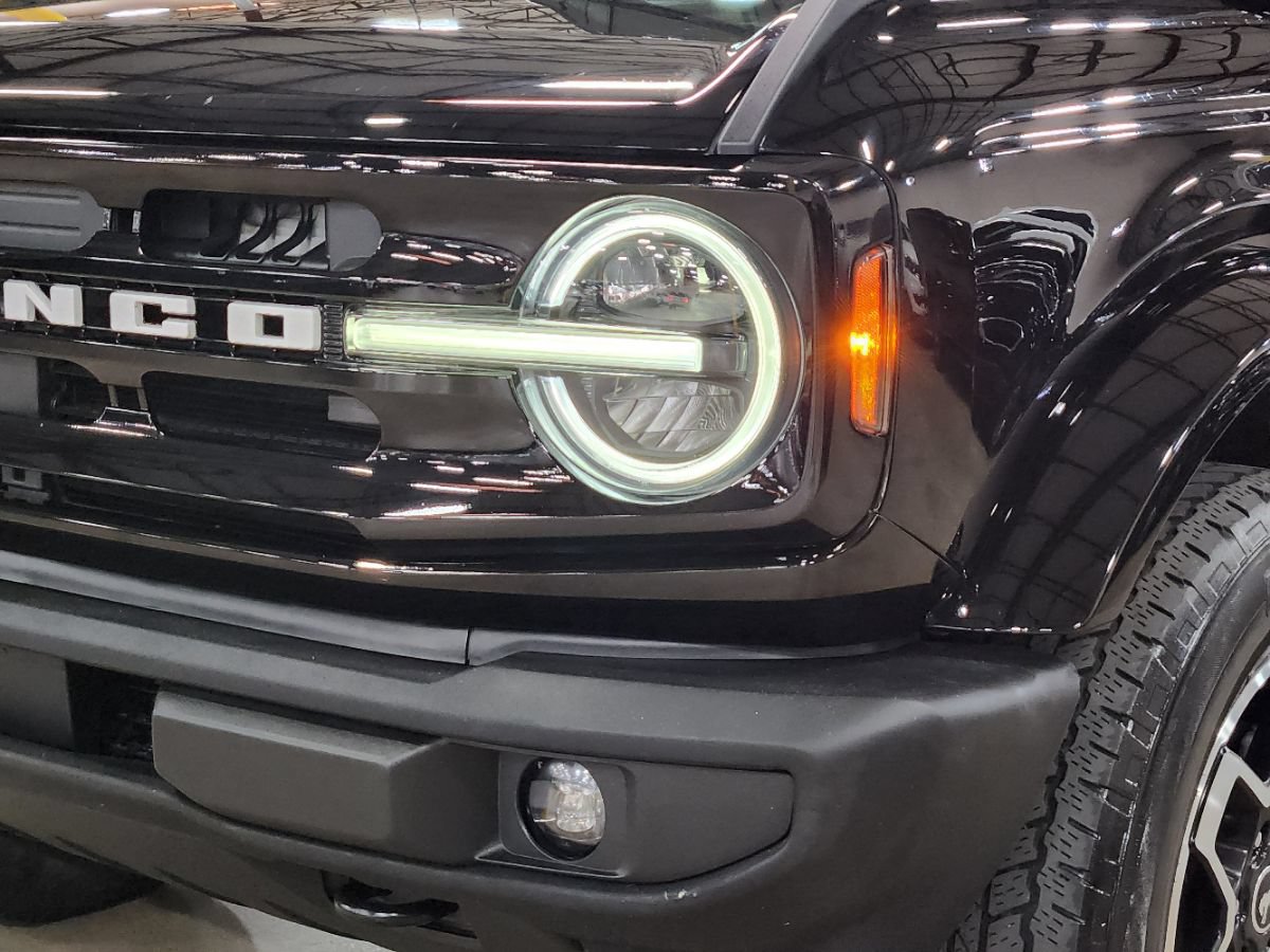 Used 2022 Ford Bronco Outer Banks AWD/4WD image 14