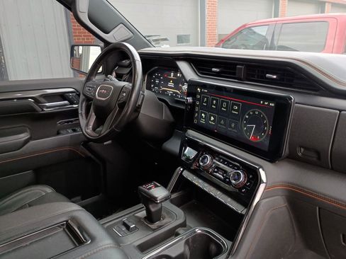 Used 2022 GMC Sierra 1500 AT4 w/ AT4 Preferred Package image 17