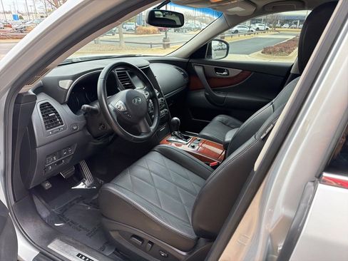 Used 2013 INFINITI FX37 Base w/ Premium Pkg image 5