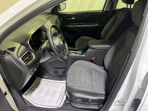Used 2023 Chevrolet Equinox LT AWD/4WD image 17