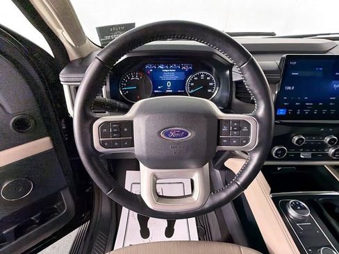 Used 2023 Ford Expedition XLT AWD/4WD image 11