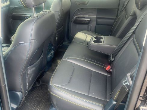 Used 2025 Ford Maverick Lobo AWD/4WD image 16