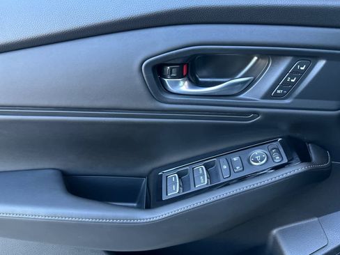 Used 2025 Honda Accord Touring image 12