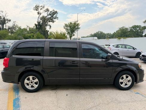 Used 2012 Dodge Grand Caravan Crew FWD image 6