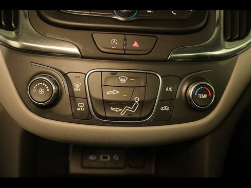 Used 2024 Chevrolet Equinox LS w/ LS Convenience Package image 24