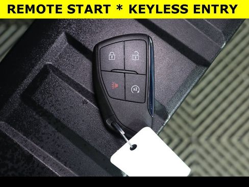 Used 2023 GMC Canyon Denali image 12