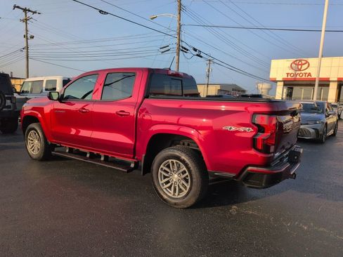 Used 2025 Chevrolet Colorado LT AWD/4WD image 3