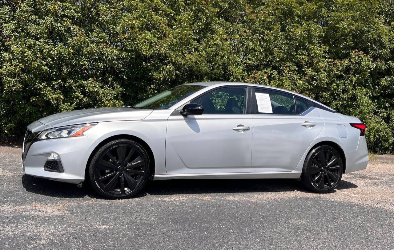 Used 2021 Nissan Altima 2.5 SR FWD image 3