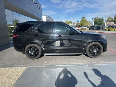 Used 2025 Land Rover Discovery Dynamic SE AWD/4WD image 4