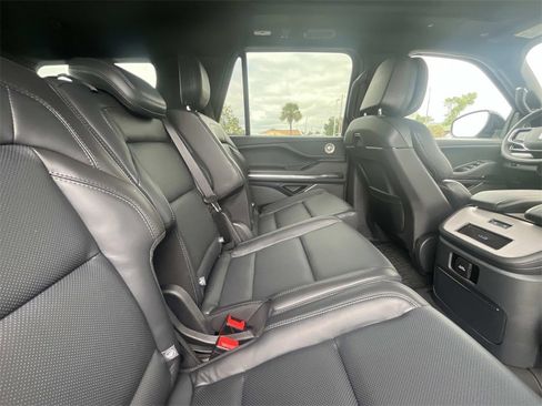 New 2025 Lincoln Navigator Reserve w/ Jet Appearance Package image 17