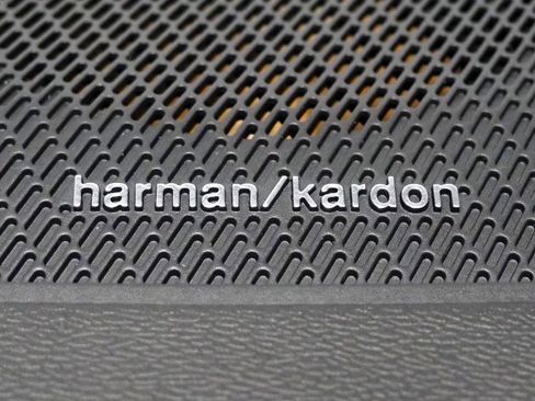 Used 2022 Volvo C40 P8 Recharge Ultimate image 42