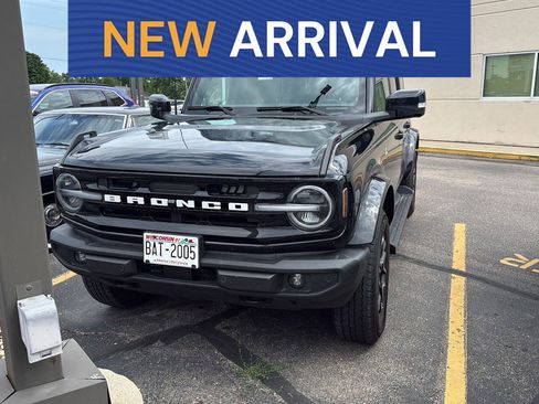 Used 2025 Ford Bronco Outer Banks AWD/4WD image 1
