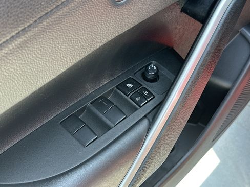 Certified 2022 Toyota Corolla Cross XLE FWD image 15