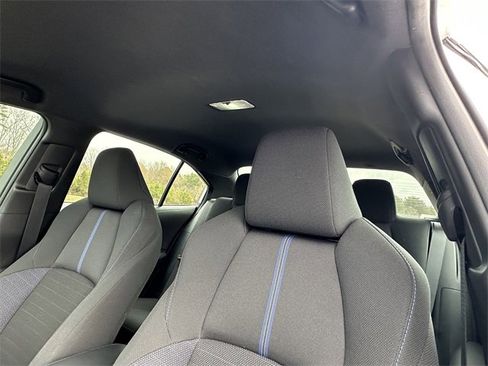 Used 2022 Toyota Corolla SE image 32