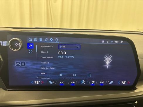 Used 2026 Chevrolet Traverse LT w/ Driver Confidence Package FWD image 22