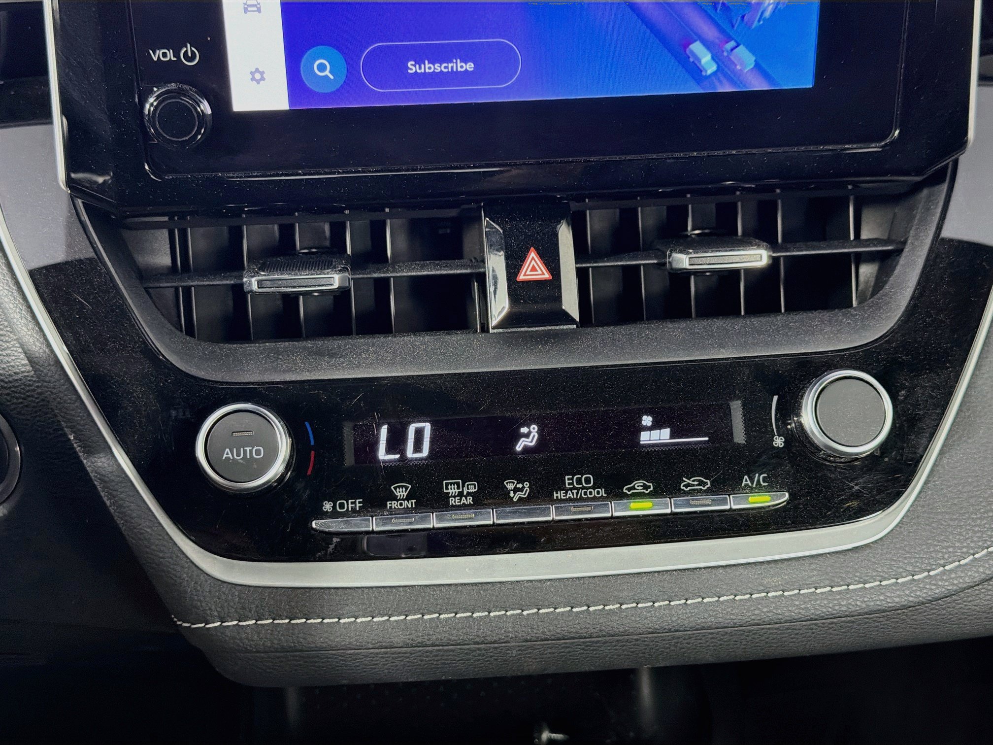 Used 2025 Toyota Corolla SE FWD image 23