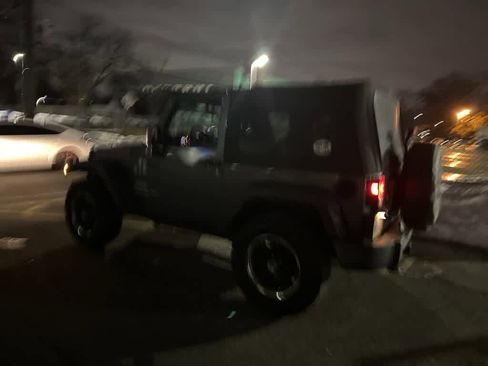 Used 2016 Jeep Wrangler Sport image 19