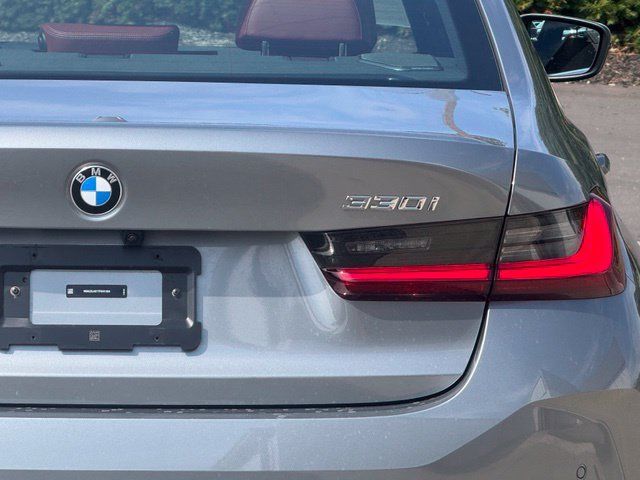 Certified 2026 BMW 330i xDrive Sedan w/ Premium Package AWD/4WD image 7