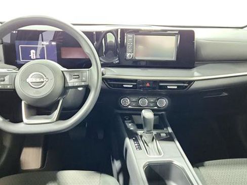 Used 2025 Nissan Kicks S image 29