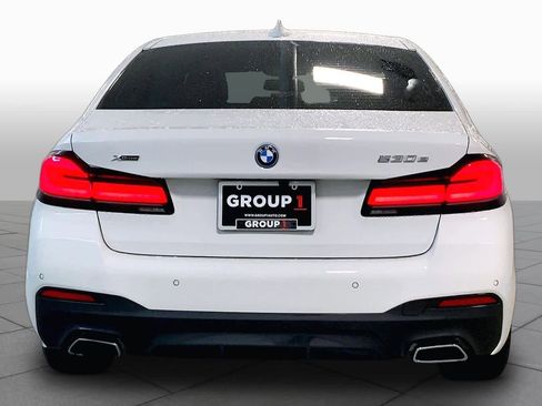 Certified 2023 BMW 530e xDrive w/ Premium Package AWD/4WD image 4