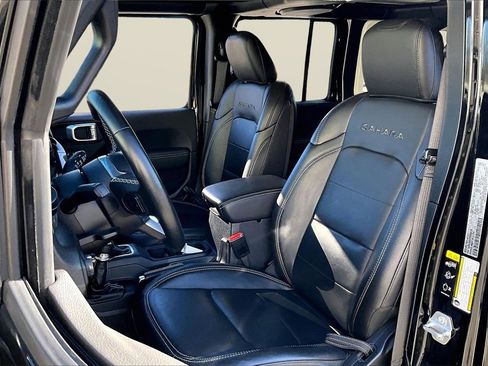 Certified 2023 Jeep Wrangler Sahara w/ Cold Weather Group image 21