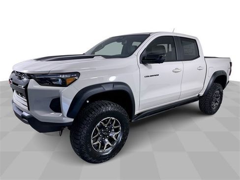 New 2026 Chevrolet Colorado ZR2 w/ Technology Package image 4