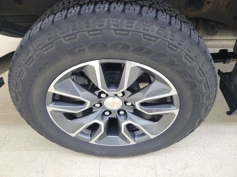 Used 2023 Chevrolet Silverado 1500 LT image 5