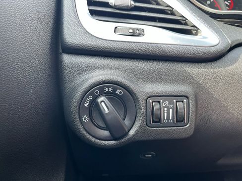 Used 2015 Dodge Dart SXT image 20